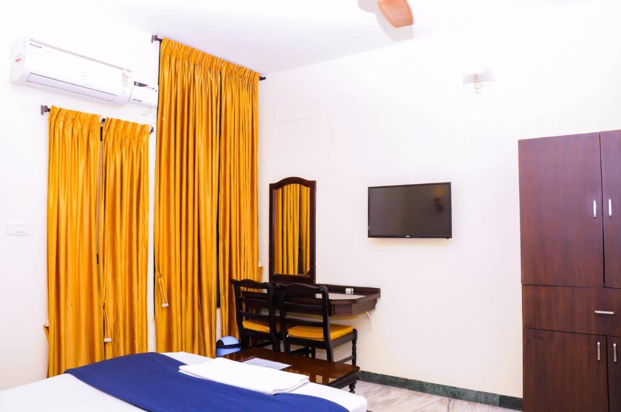Fabexpress Prana Grande Hotel Pondicherry Exterior photo